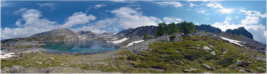 Mercantour : le Lac ngre Le lac Ngre est situ dans le massif du Mercantour,  2 354 m d'altitude. www.360x180.fr Selme Matthieu
