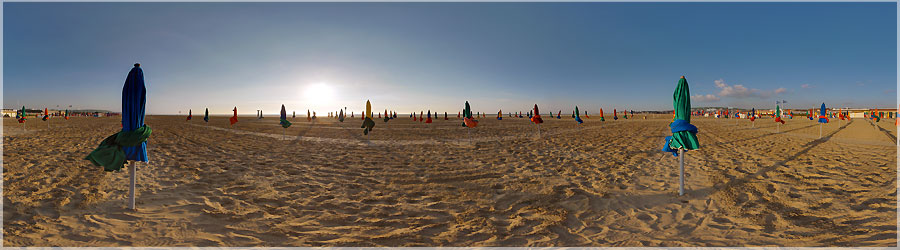 Coucher de soleil sur une plage prive de Deauville Coucher de soleil sur une plage prive de Deauville... www.360x180.fr Selme Matthieu
