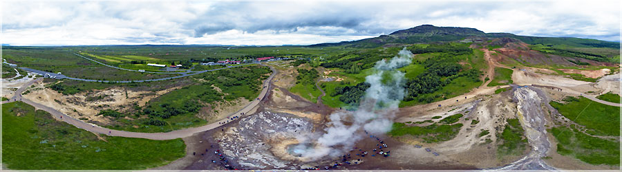 Vue arienne du geyser et de la zone gothermique de Geysir Vue arienne du geyser et de la zone gothermique de Geysir www.360x180.fr Selme Matthieu