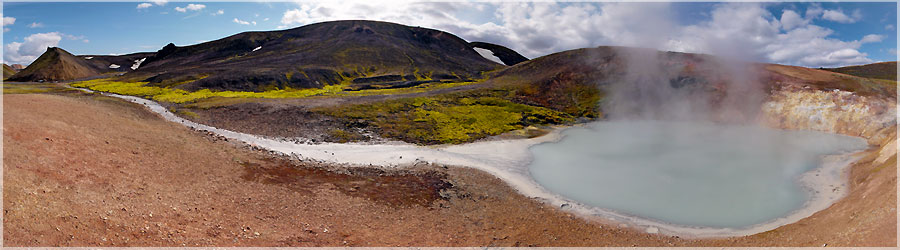 Landmannalaugar : zone gothermique de Storihver 2/2 En chemin, nous prenons le temps de faire un dtour pour admirer de magnifiques sources d'eau chaude colores : la zone gothermique de Storihver.  www.360x180.fr Selme Matthieu